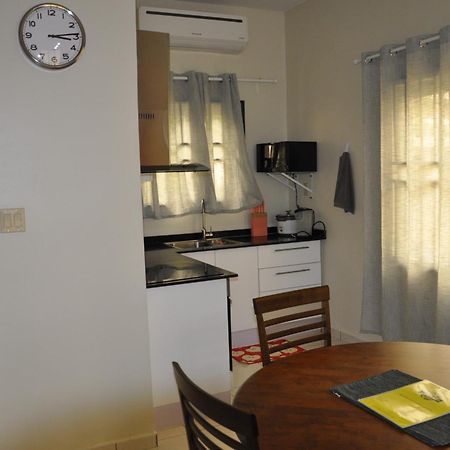 Riando Appartement Rainville ปารามารีโบ ห้อง รูปภาพ